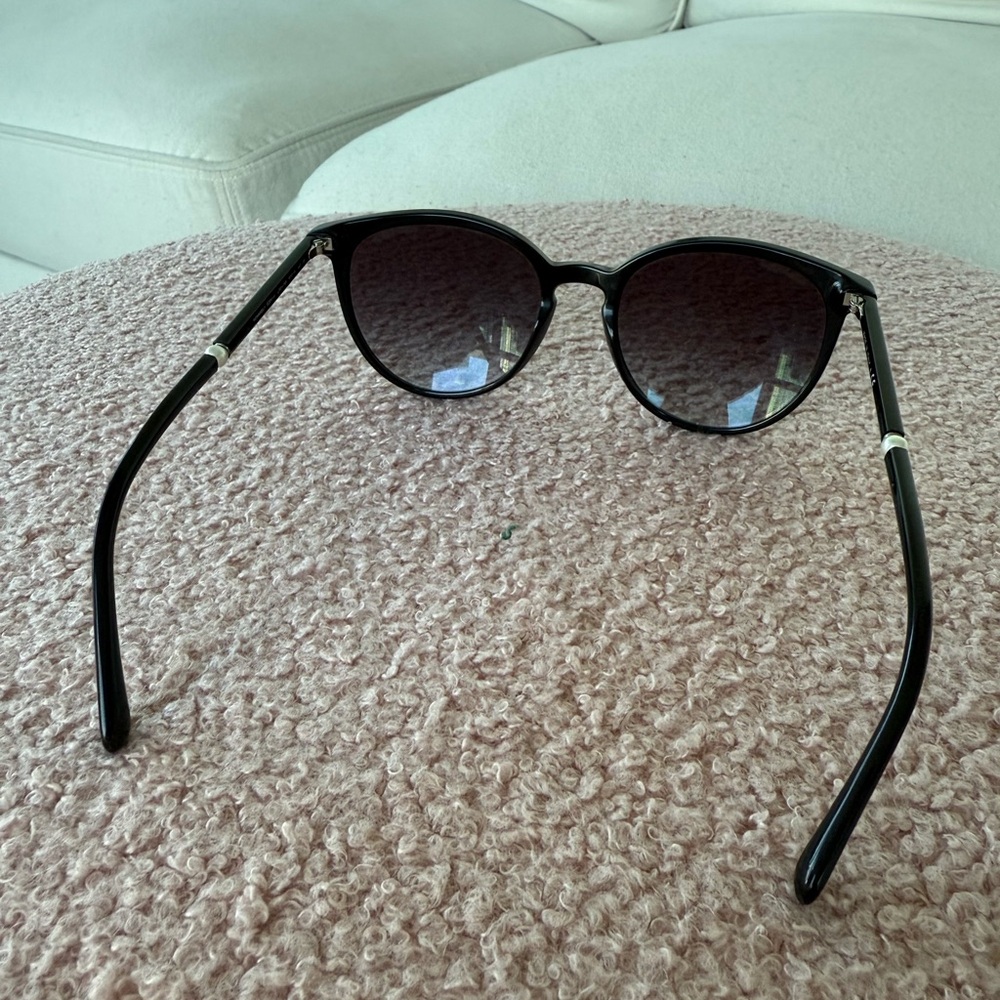 Authentic Black Chanel Sunglasses with Quilted Case - Picture 5 of 10